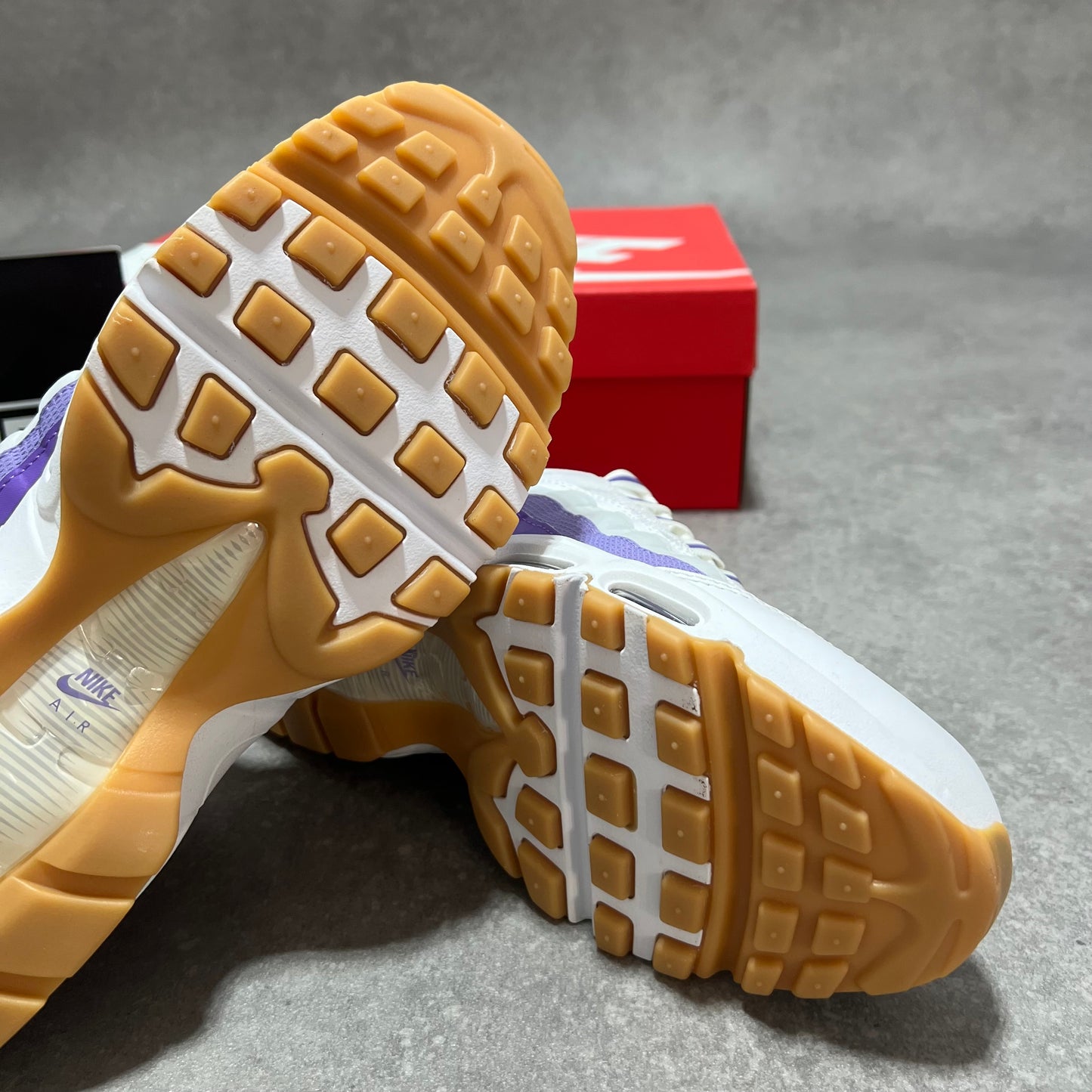 Airmax 95 White Space Purple Gum