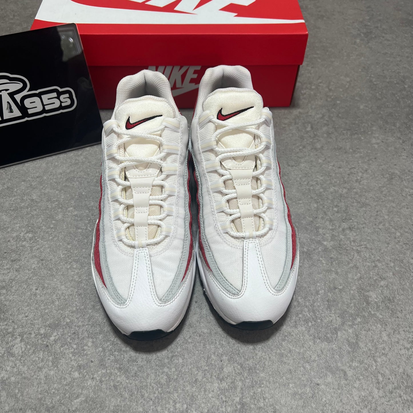 Airmax 95 White / Varsity Red UK8