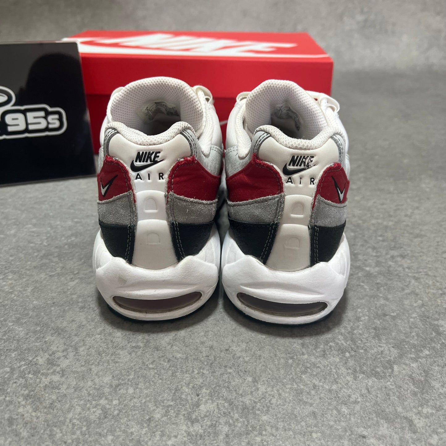 Airmax 95 White / Varsity Red UK8