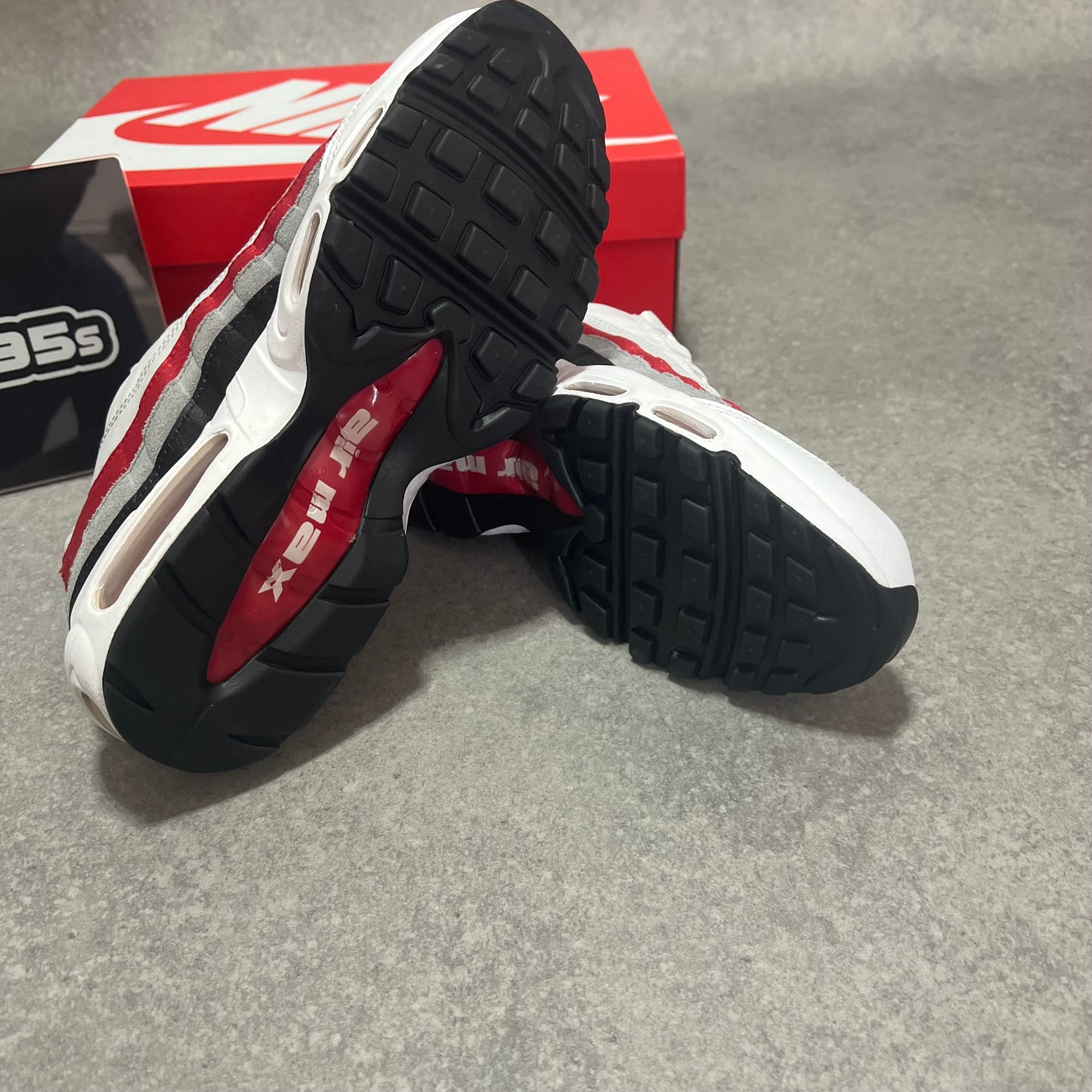 Airmax 95 White / Varsity Red UK8