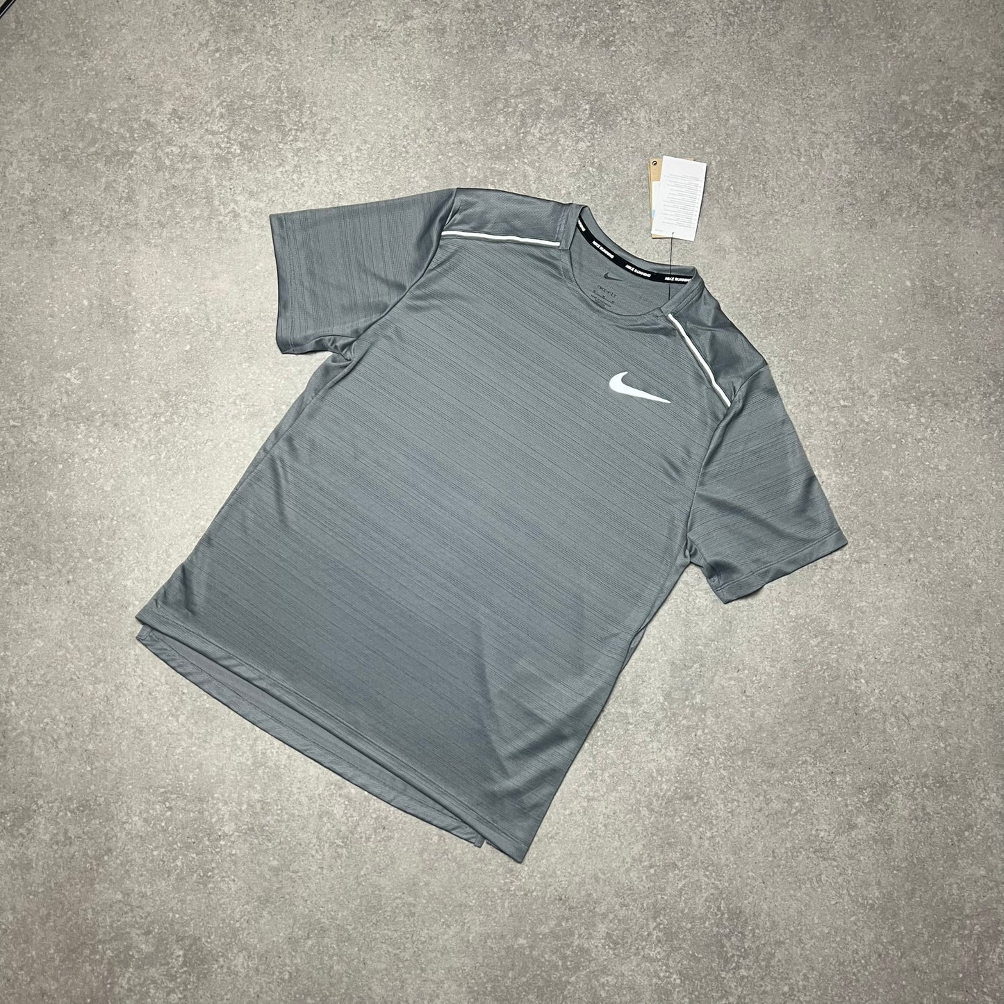 Nike Miler - Stone Grey