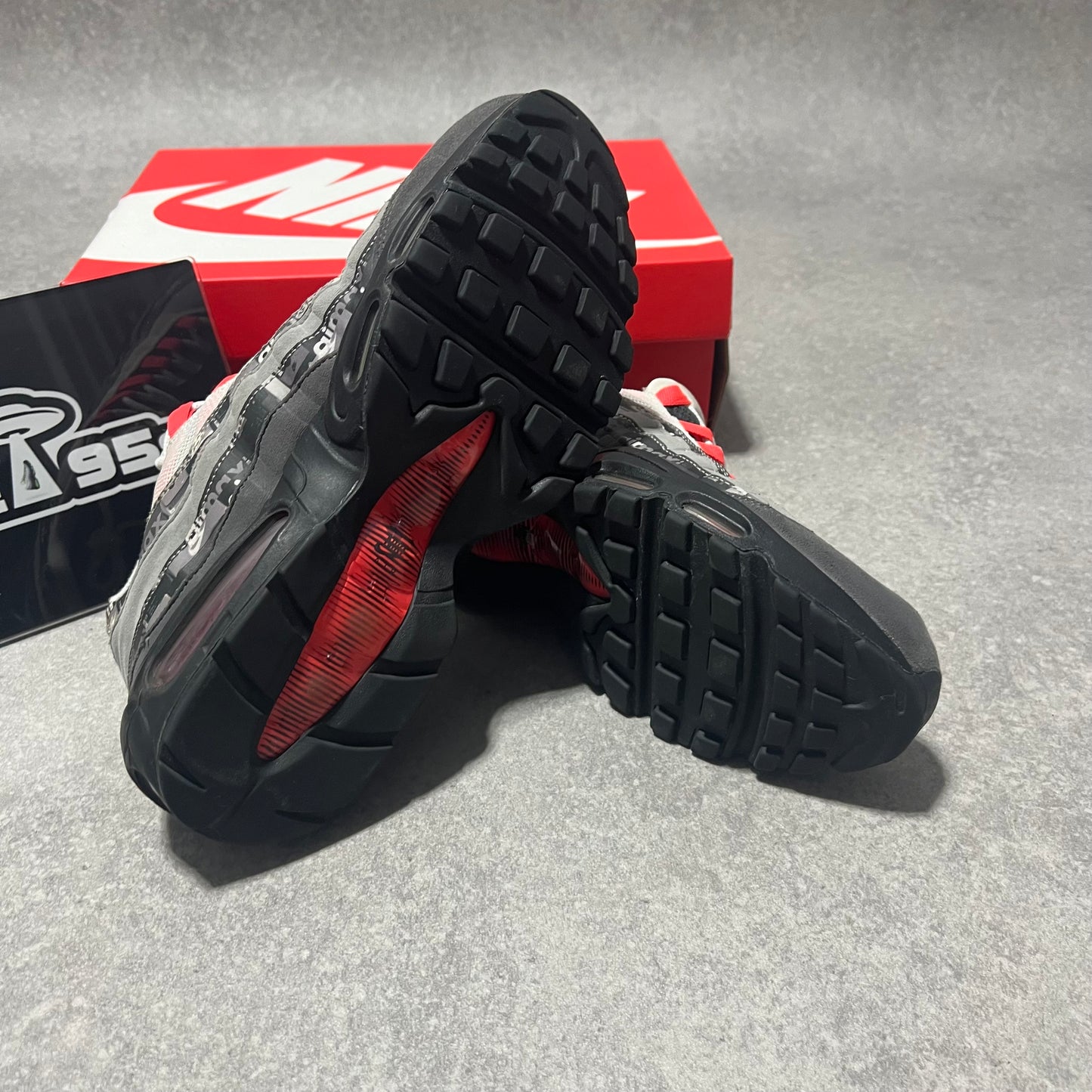 Airmax 95 Atmos Crimson                    UK9.5