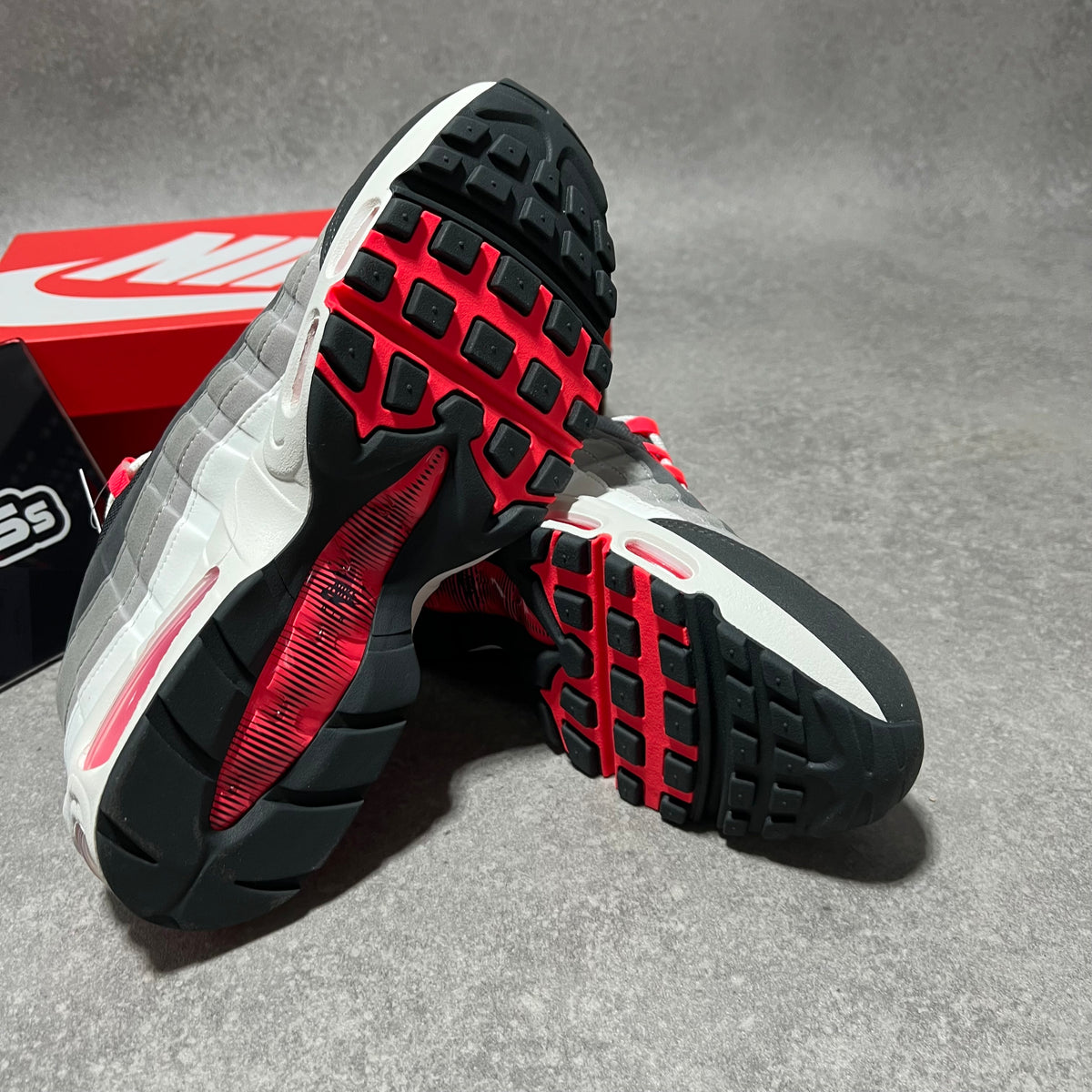Airmax 95 Reverse Solar Red       UK11