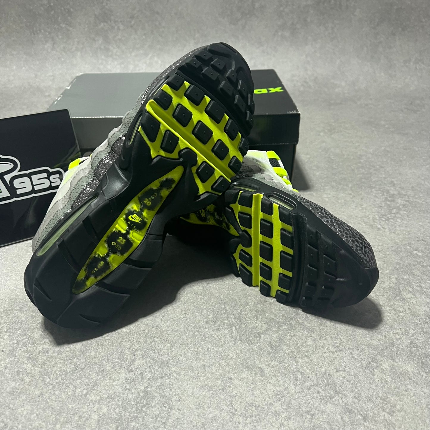 Airmax 95 Neon Safari      UK10.5