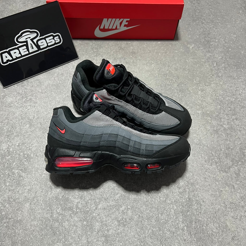 Airmax 95 Bright Crimson / Dracula        UK9.5