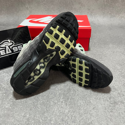 Airmax 95 Fresh Mint                                         UK8.5