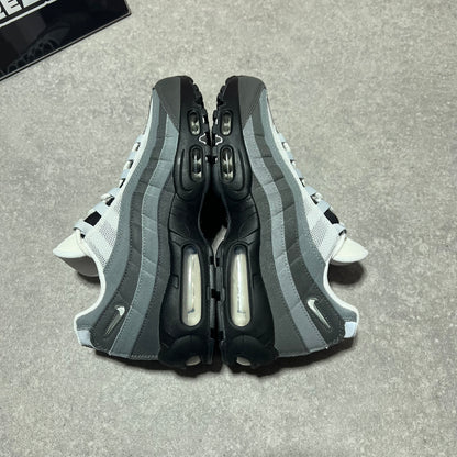 Airmax 95 Grey Jewel   UK8.5