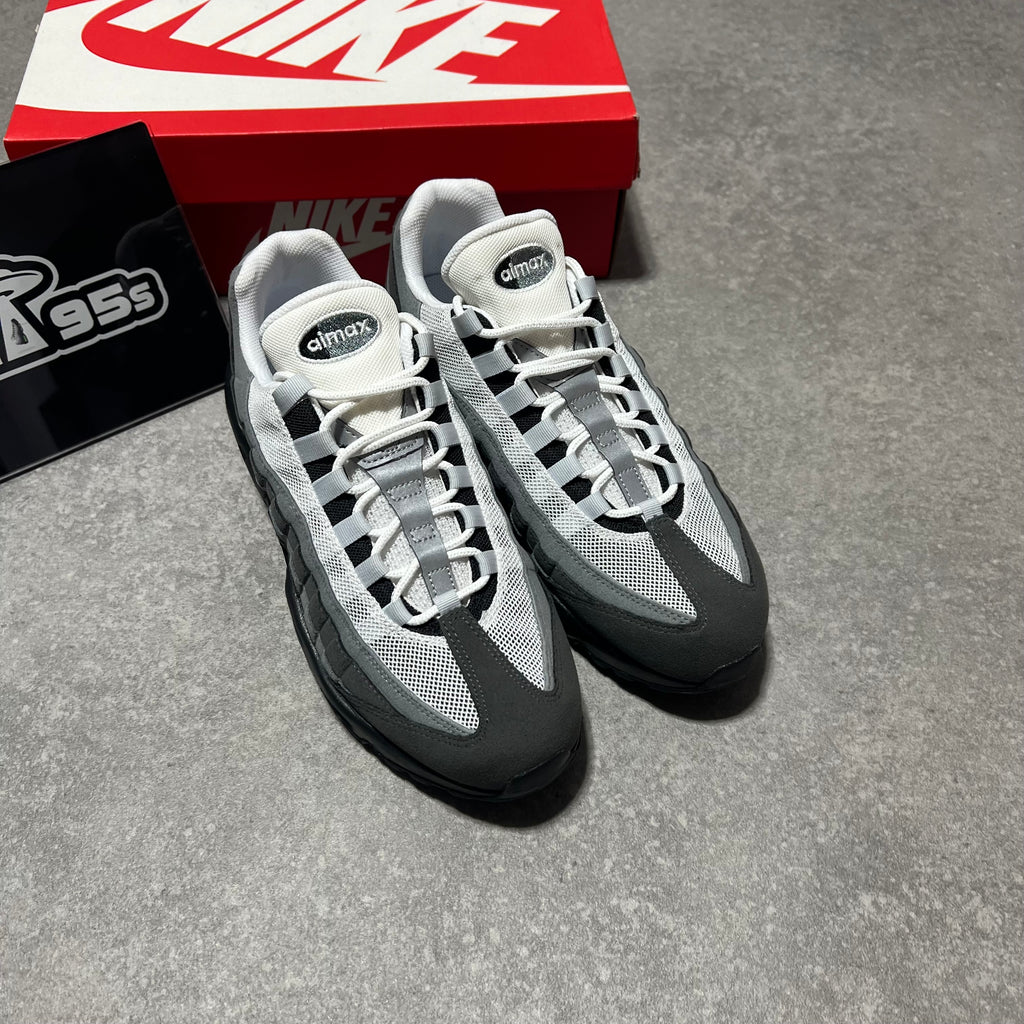 Airmax 95 Grey Jewel   UK9