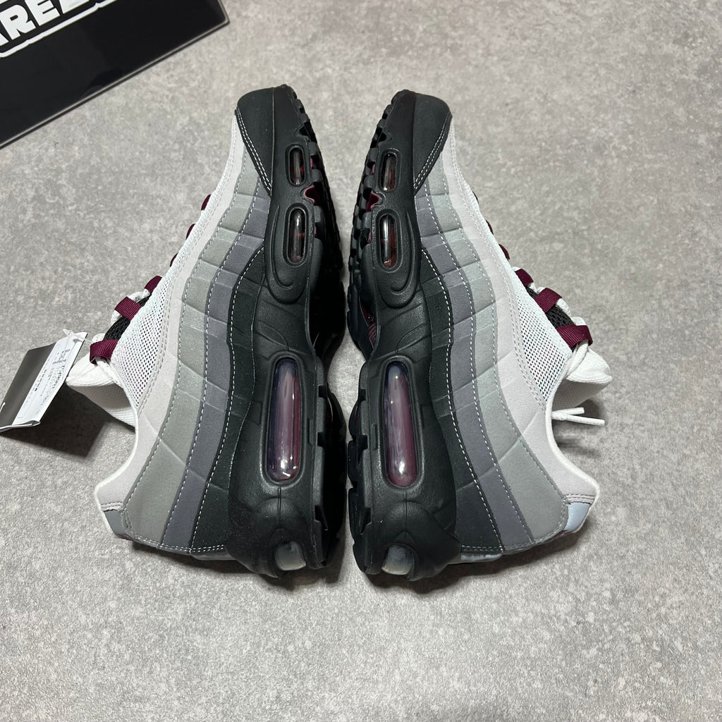 Airmax 95 Beetroot   UK8.5