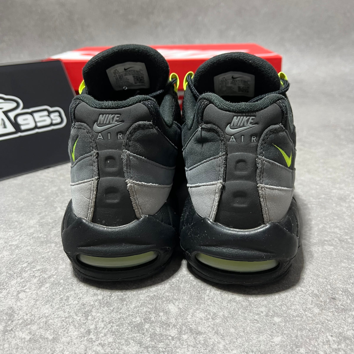 Airmax 95 Reverse Neon     UK9.5
