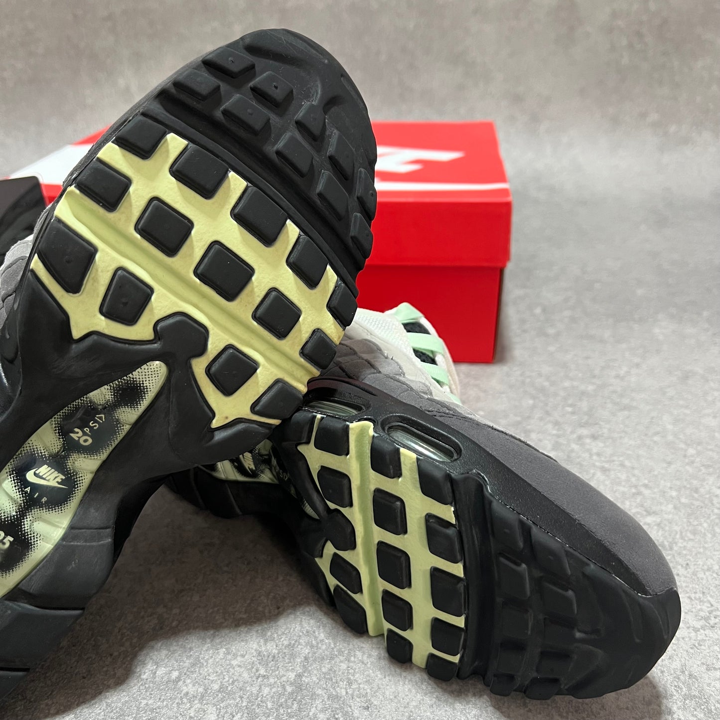 Airmax 95 Fresh Mint                                         UK8.5
