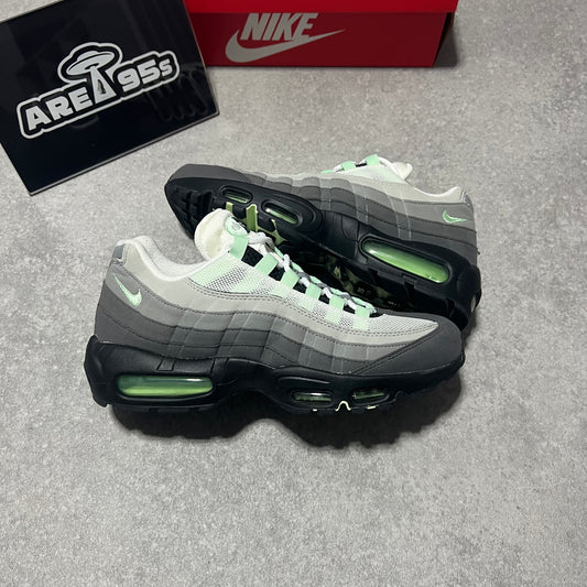 Airmax 95 Fresh Mint       UK7