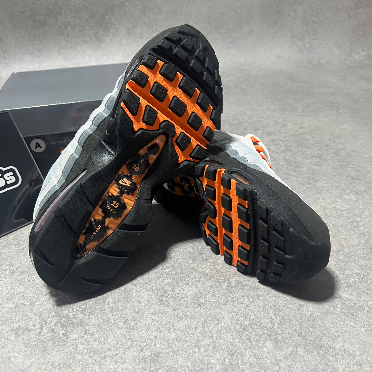 Airmax 95 OG Mandarin 2025   UK9.5