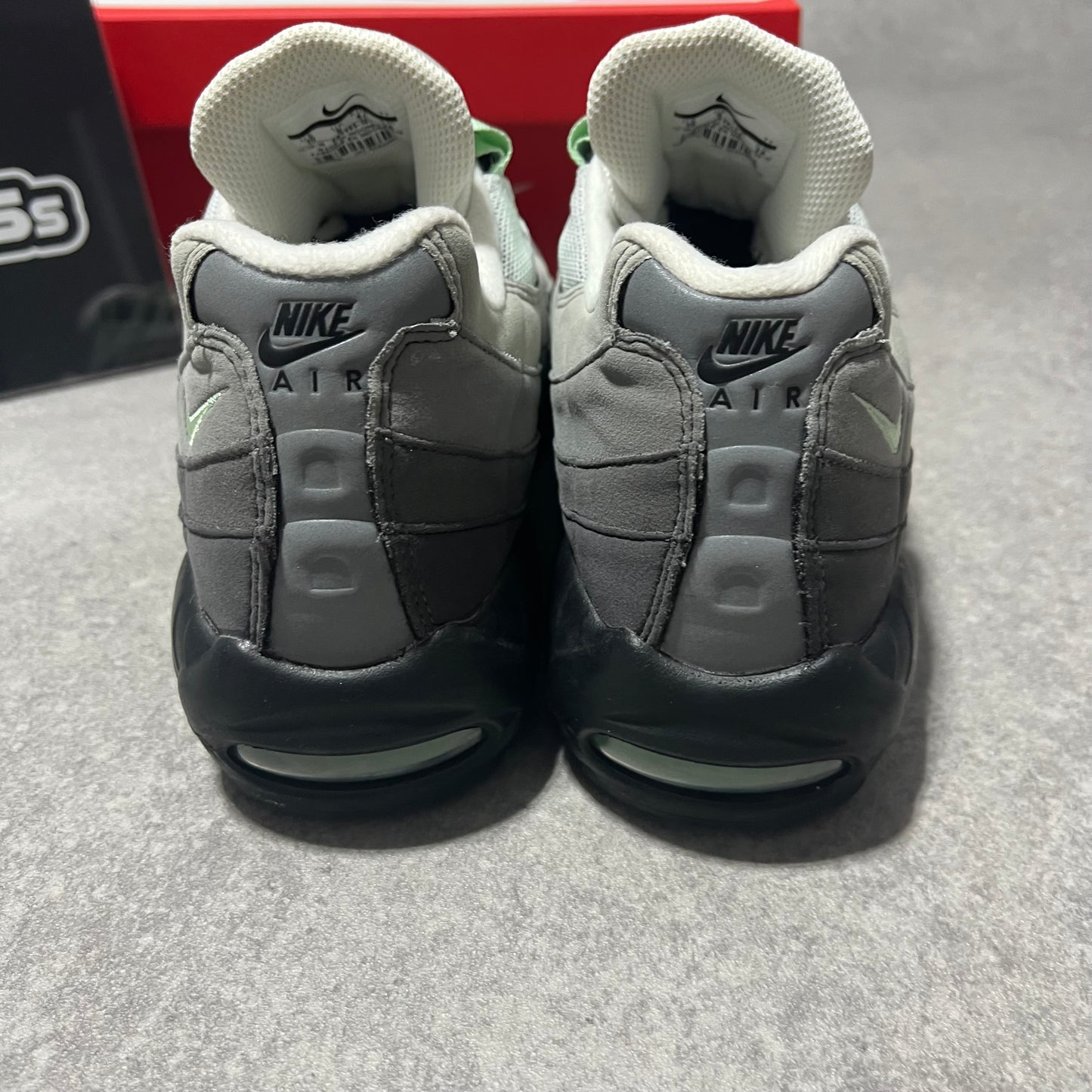 Airmax 95 Fresh Mint       UK9