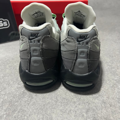 Airmax 95 Fresh Mint       UK9