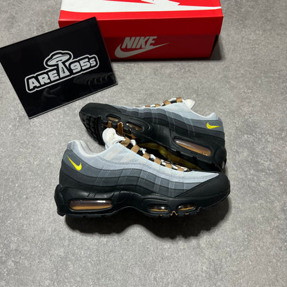Airmax 95 Yellow Strike    UK8