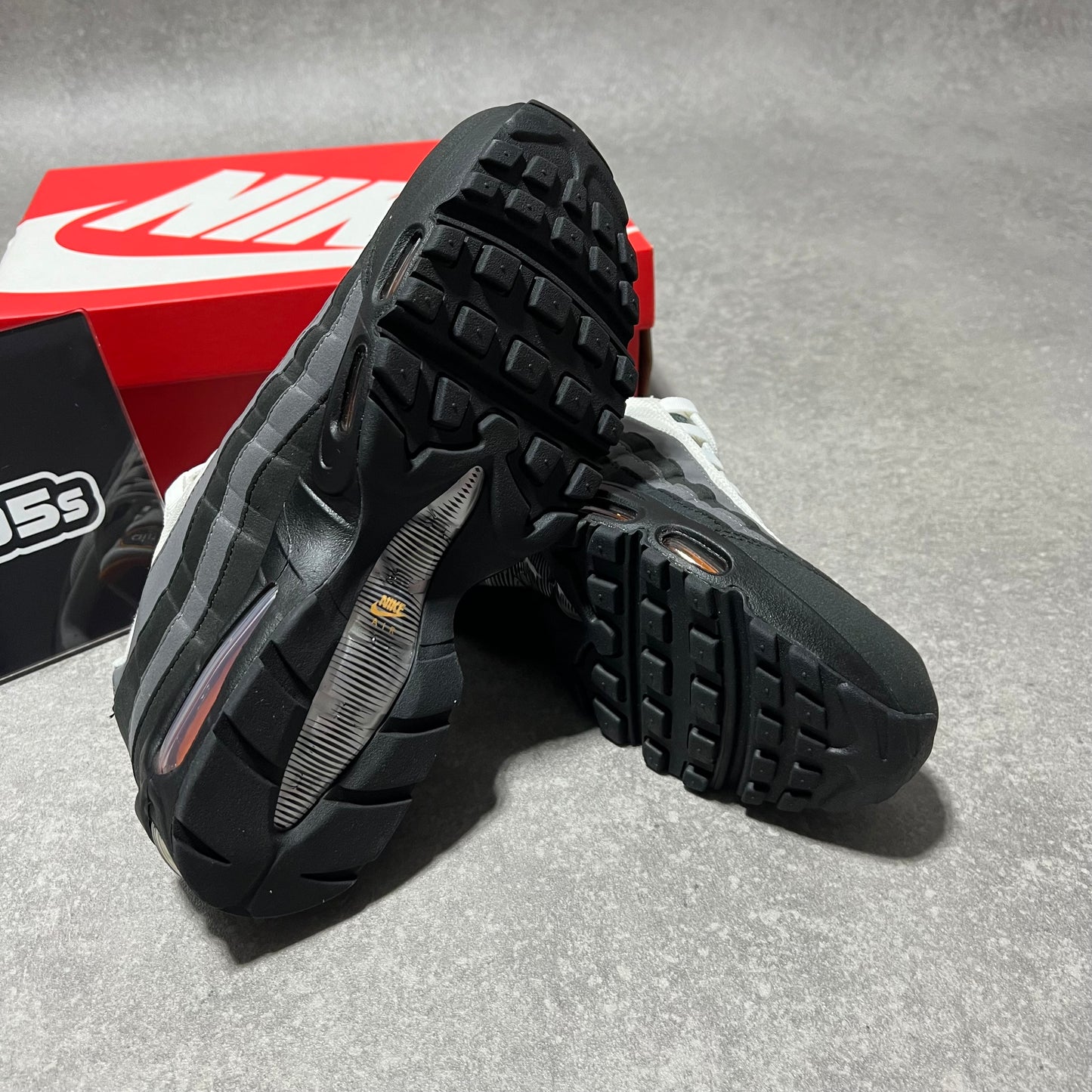 Airmax 95 Orange Smoke  UK9