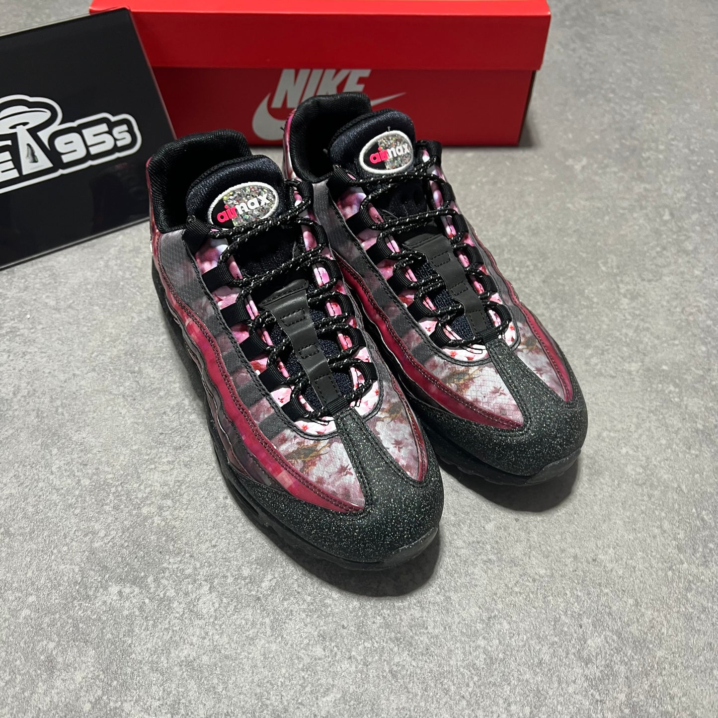 Airmax 95 Cherry Blossom     UK7.5