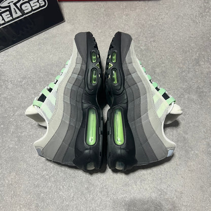 Airmax 95 Fresh Mint       UK7