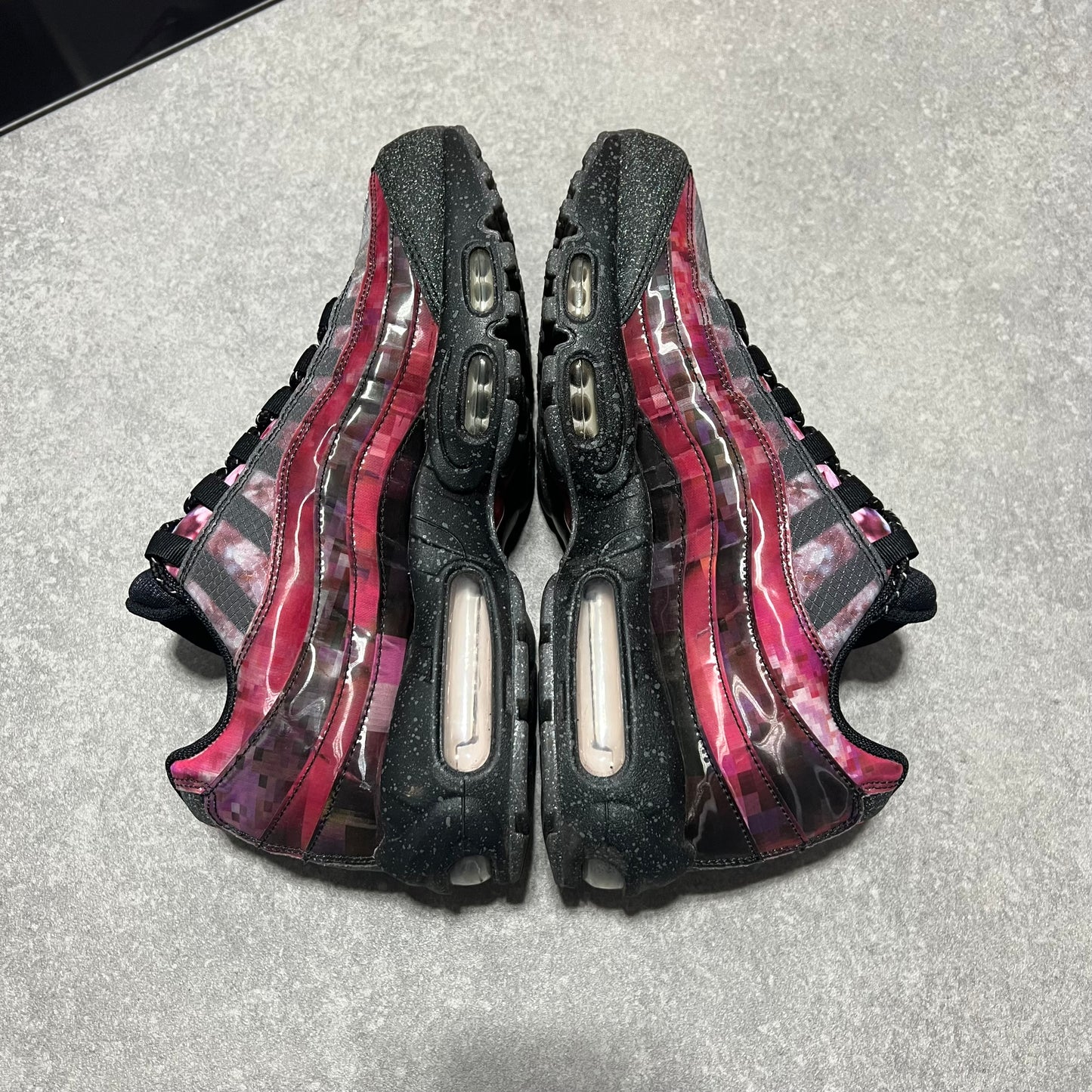Airmax 95 Cherry Blossom     UK7.5