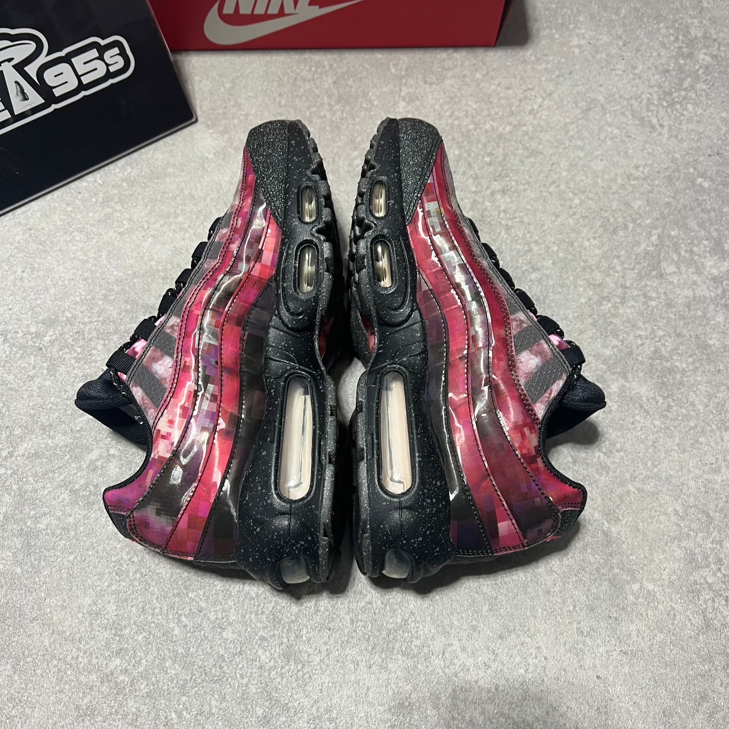 Airmax 95 Cherry Blossom     UK7