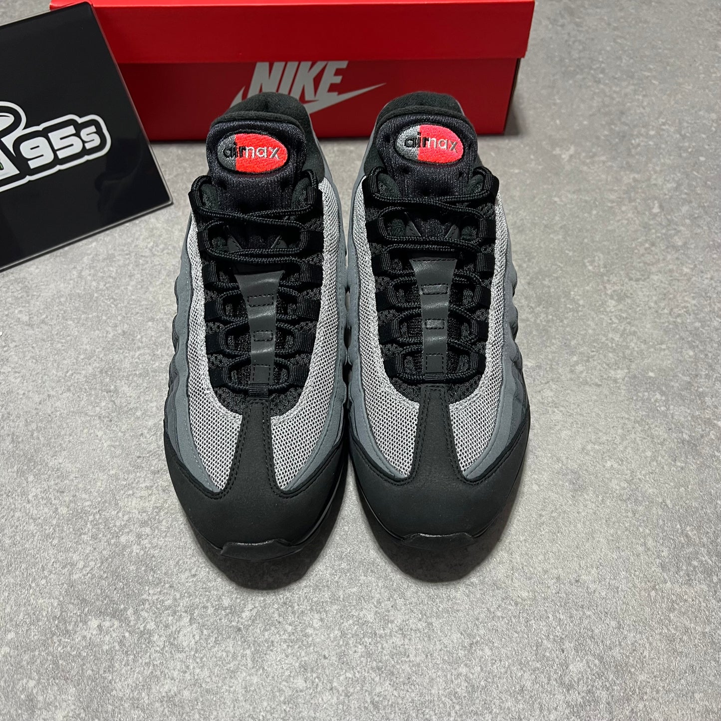 Airmax 95 Bright Crimson / Dracula