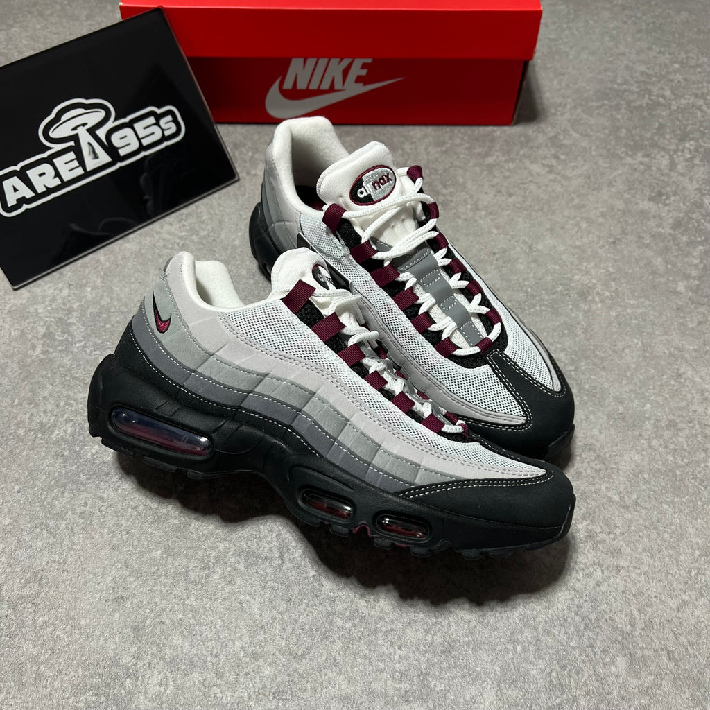 Airmax 95 Beetroot   UK8.5