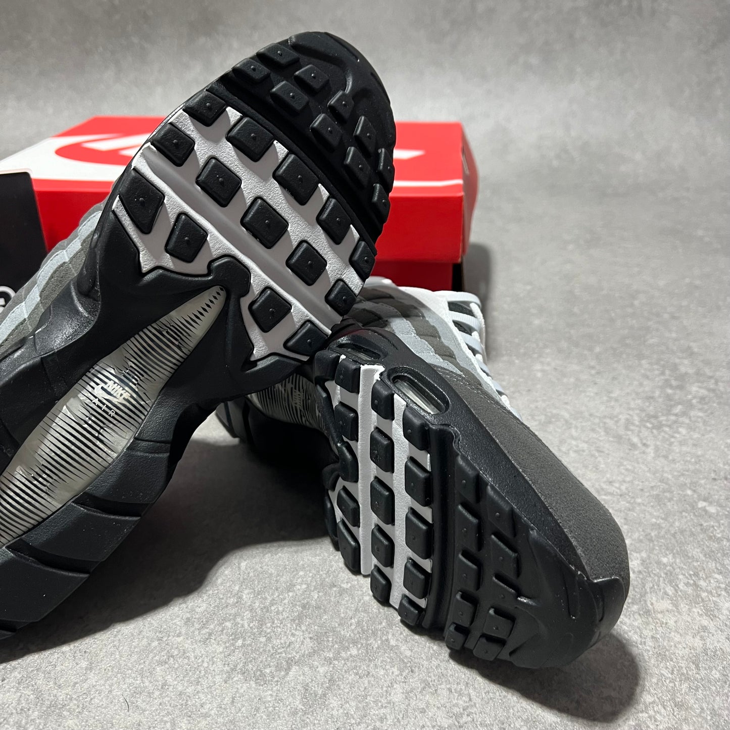 Airmax 95 Grey Jewel        UK9.5