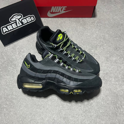 Airmax 95 Essential Black / Grey / Volt     UK8