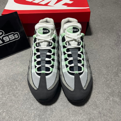 Airmax 95 Fresh Mint       UK9