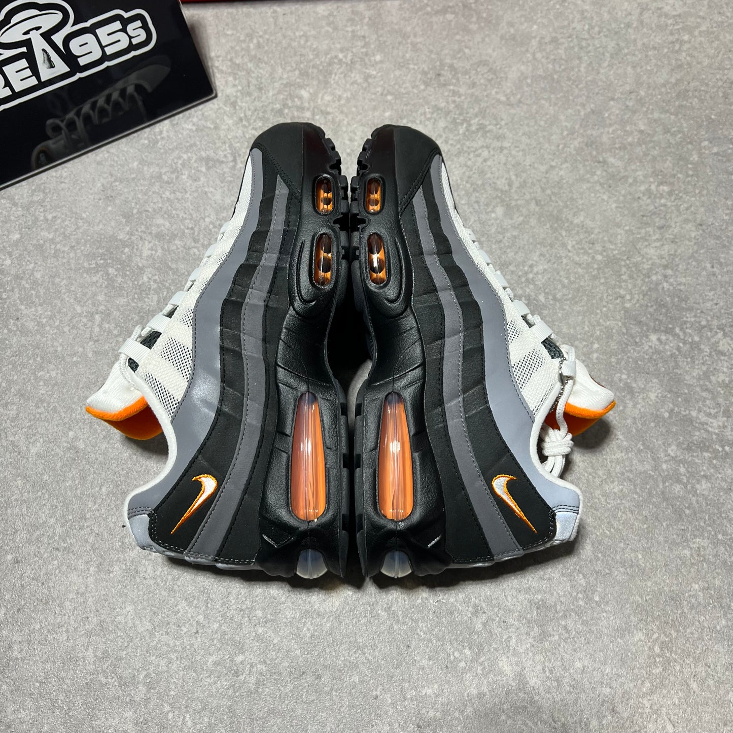 Airmax 95 Orange Smoke  UK9