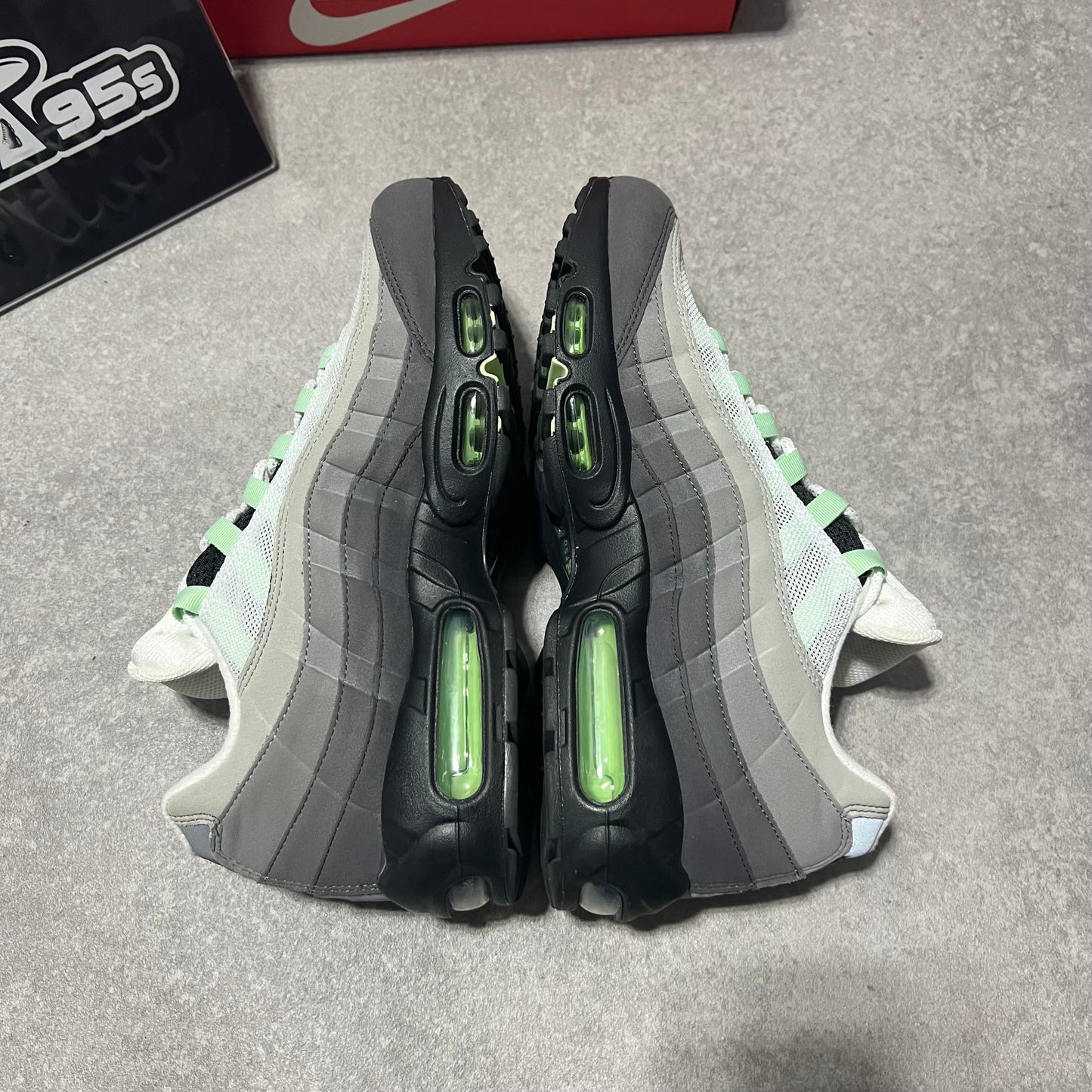 Airmax 95 Fresh Mint       UK9