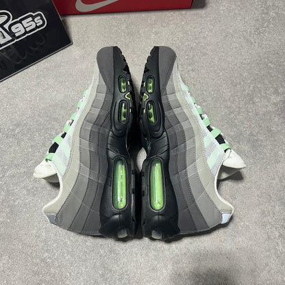 Airmax 95 Fresh Mint       UK9