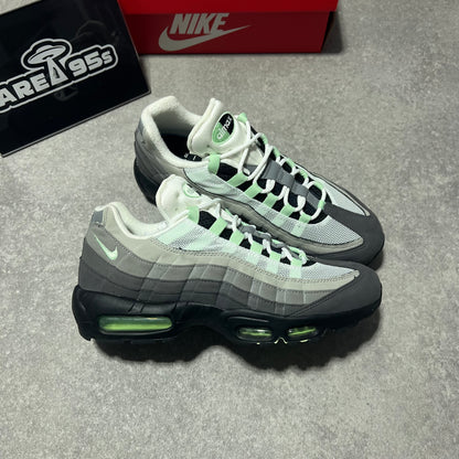 Airmax 95 Fresh Mint       UK9