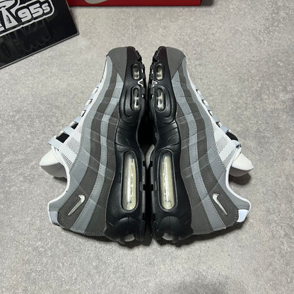 Airmax 95 Grey Jewel        UK9.5