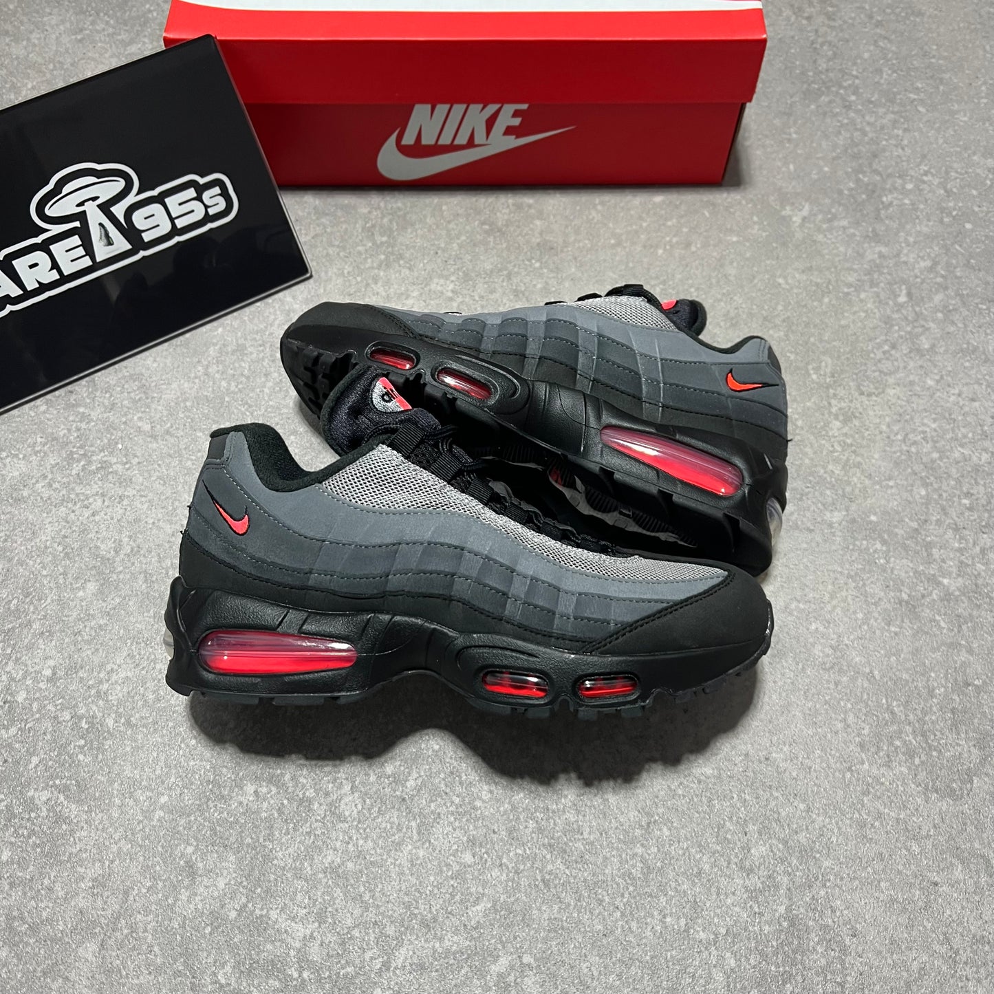 Airmax 95 Bright Crimson / Dracula