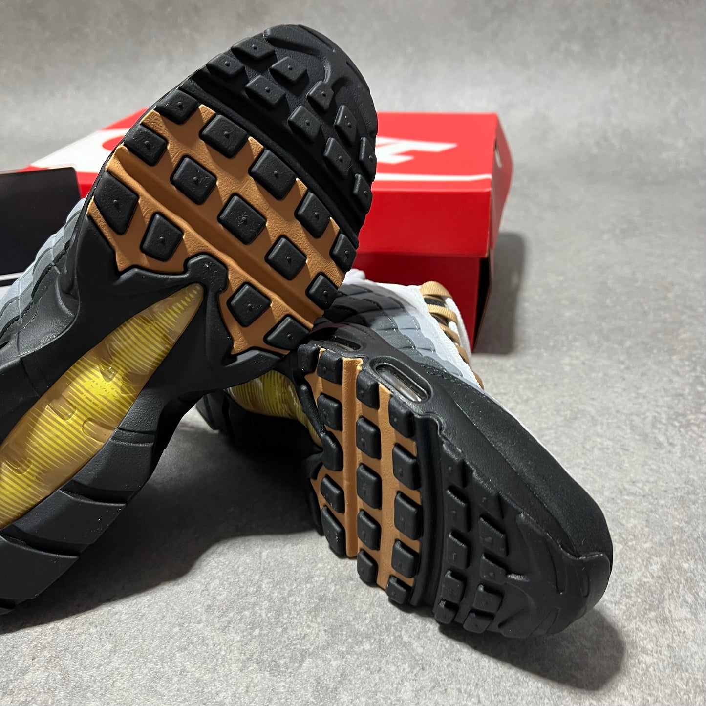 Airmax 95 Yellow Strike     UK9.5