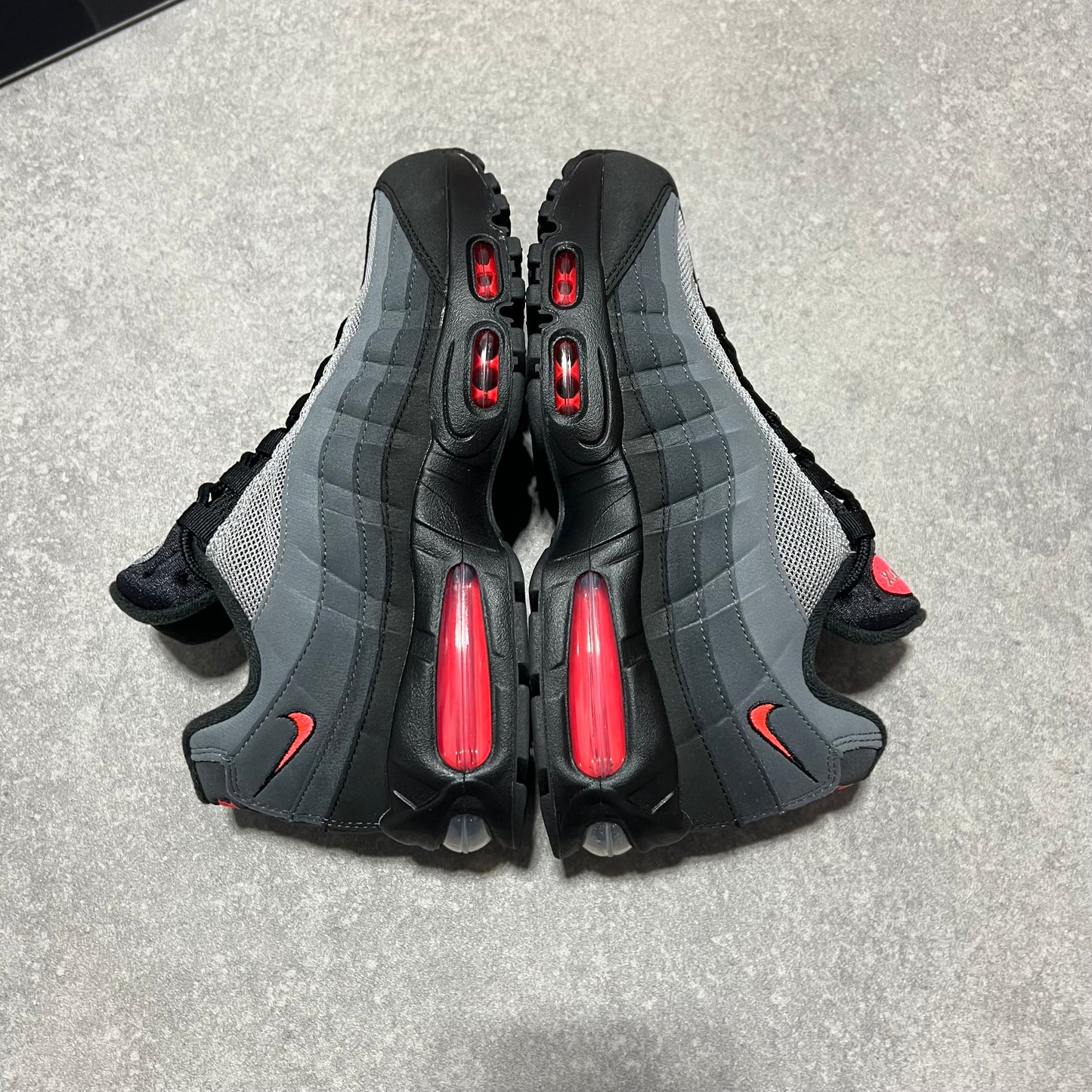 Airmax 95 Bright Crimson / Dracula