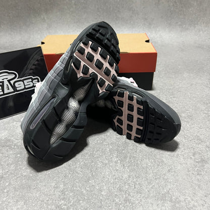 Airmax 95 Pink Foam 2020               UK7.5