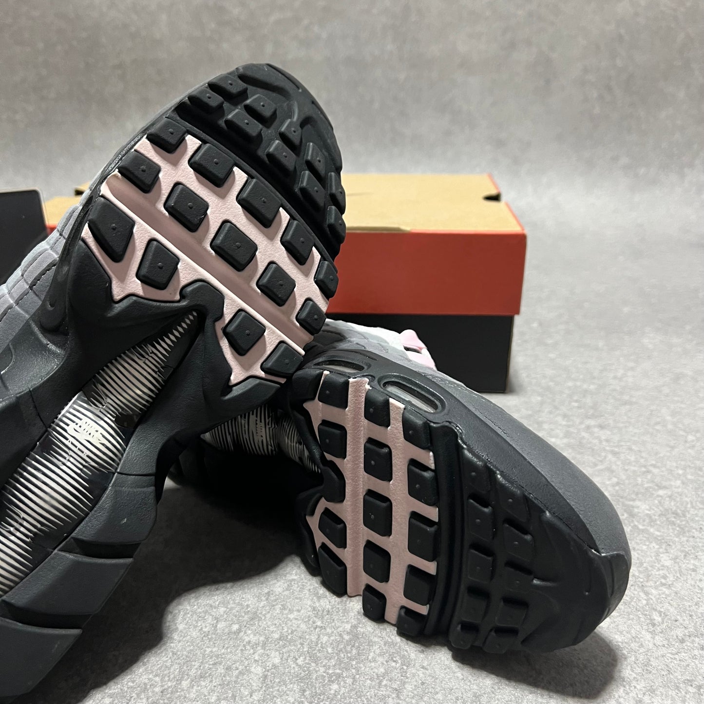 Airmax 95 Pink Foam 2020               UK7.5